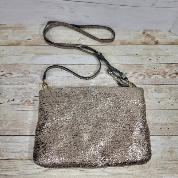 Madewell The Puff Crossbody In Bronze Lamb Leather - Picture 6 of 11
